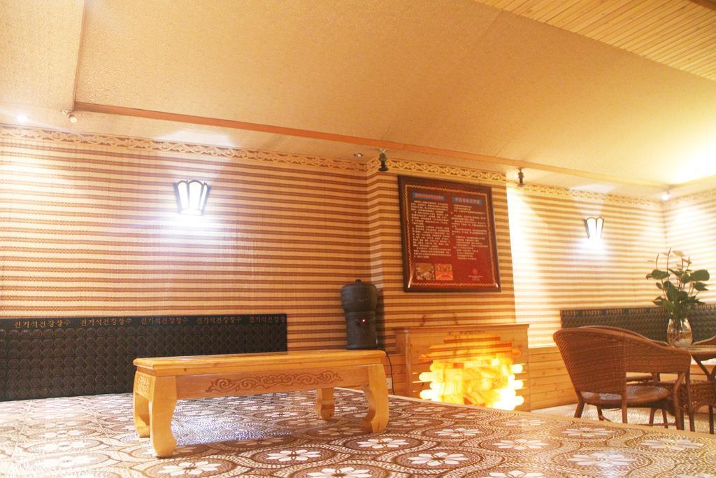 Yuyao Yonghegong Hotel Exterior foto